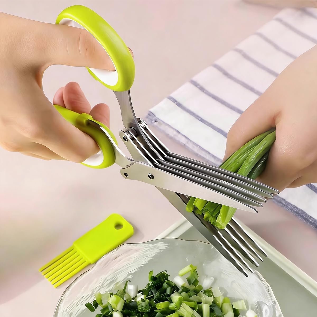 5-Blade Herb Scissors with Cleaning Comb